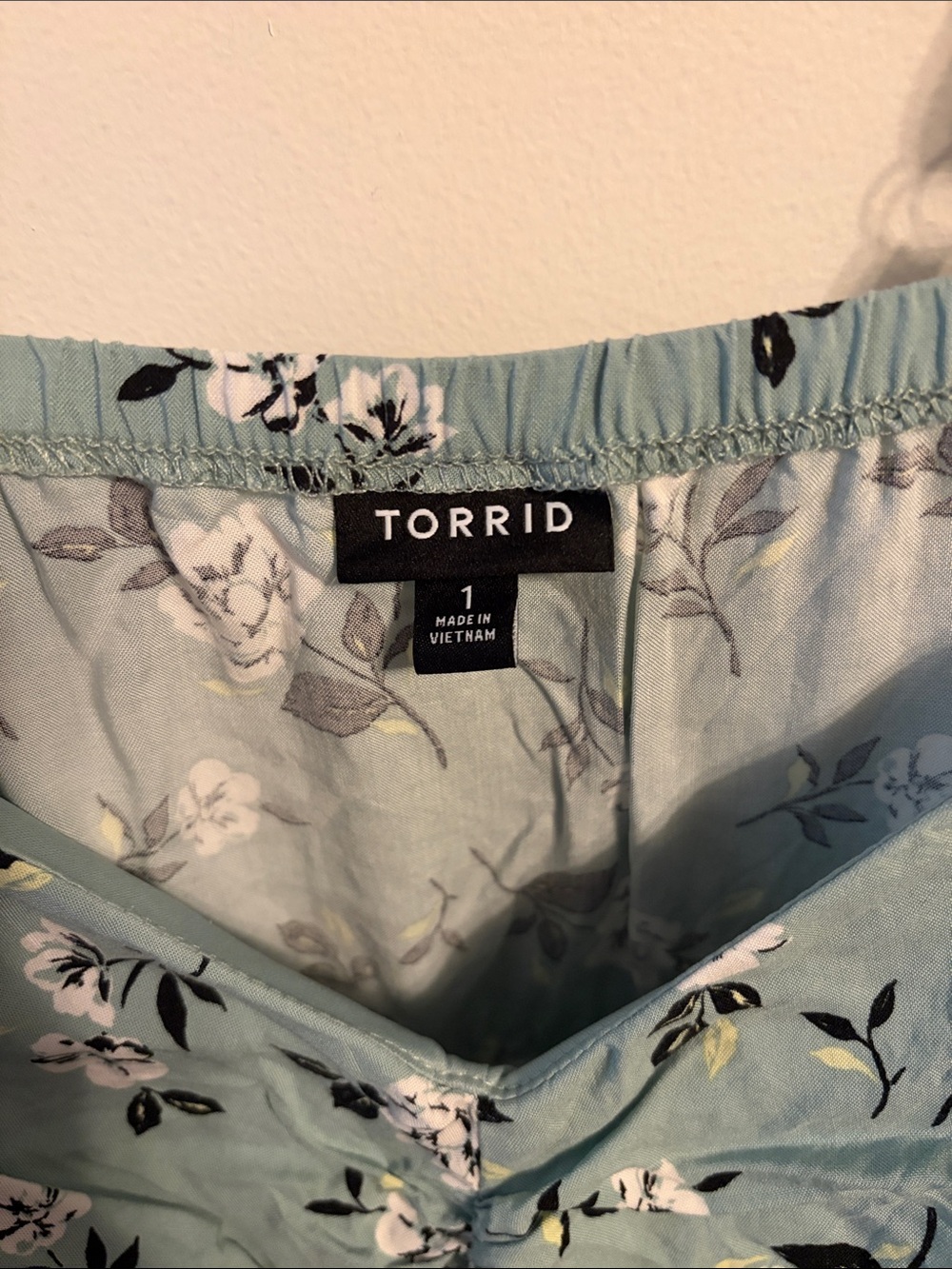 Bundle—Torrid Floral Skater Dresses in Mint and Charcoal - Picture 3 of 9